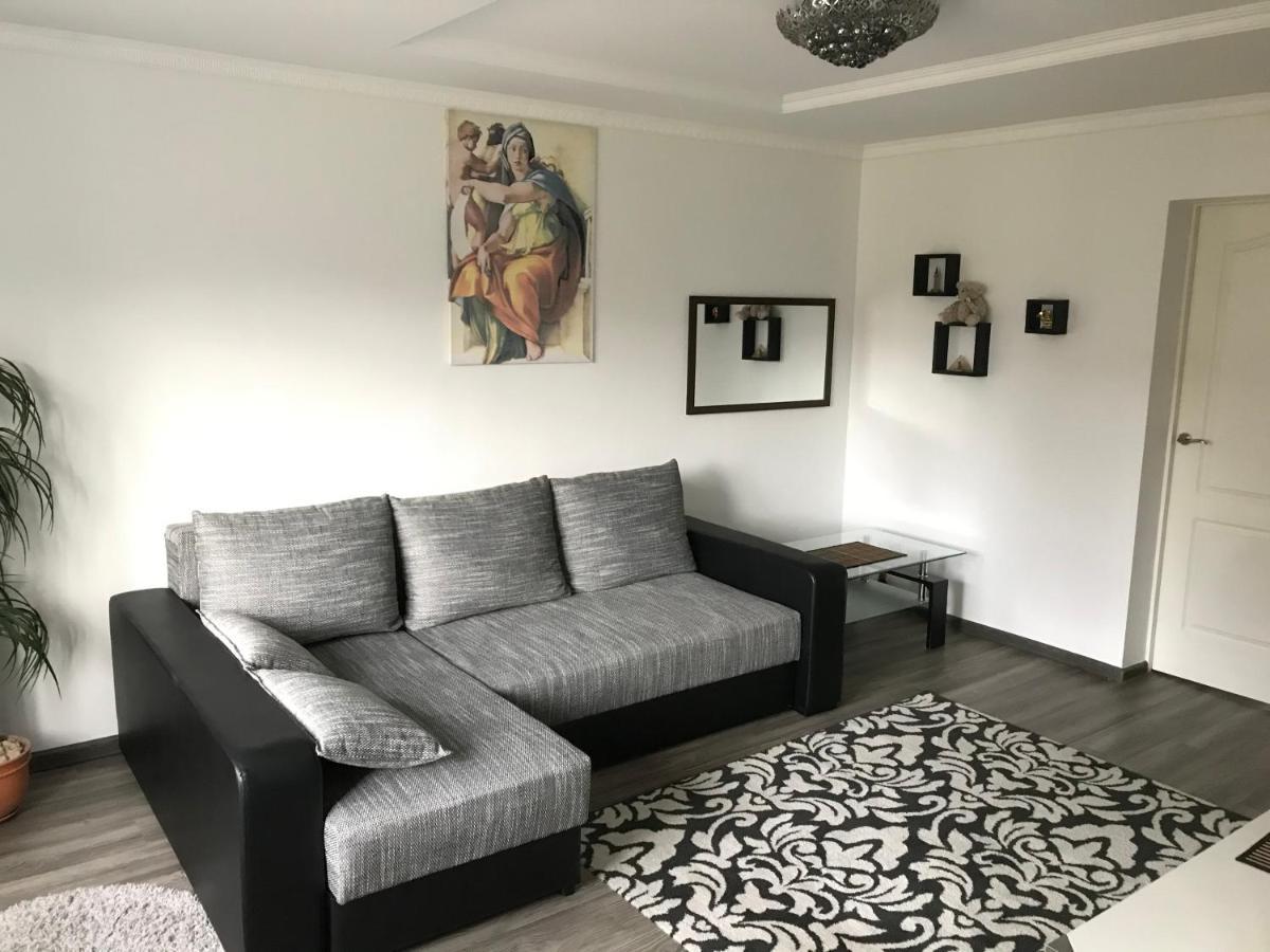 Fine Apartment 叶尔加瓦 外观 照片